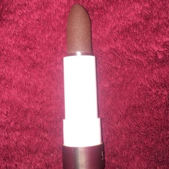 Matte lipstick - Picture 2 of 3